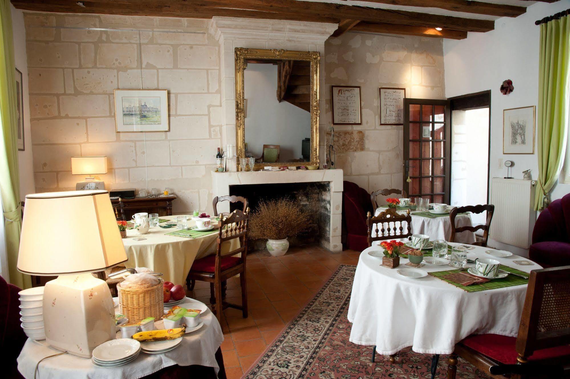 La Demeure Saint-Ours Bed and Breakfast Loches Exteriör bild